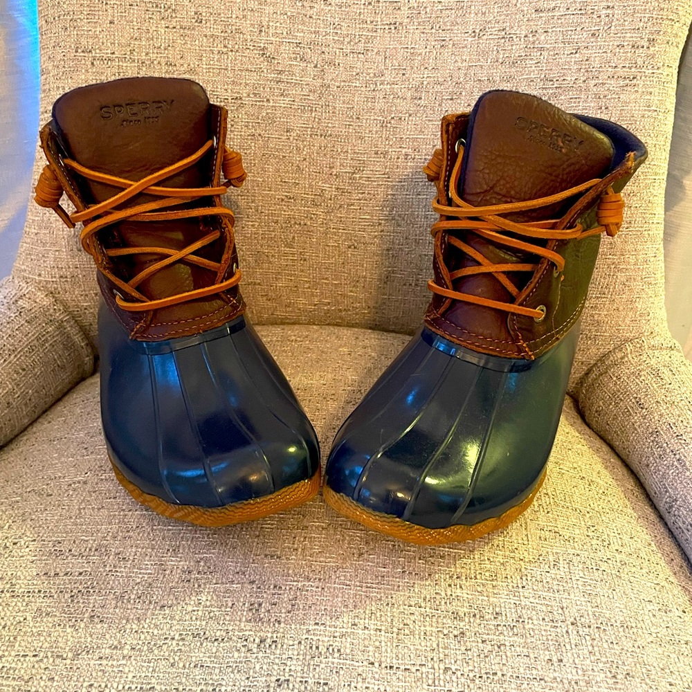 Sperry Women’s Saltwater Duck Boot size 8